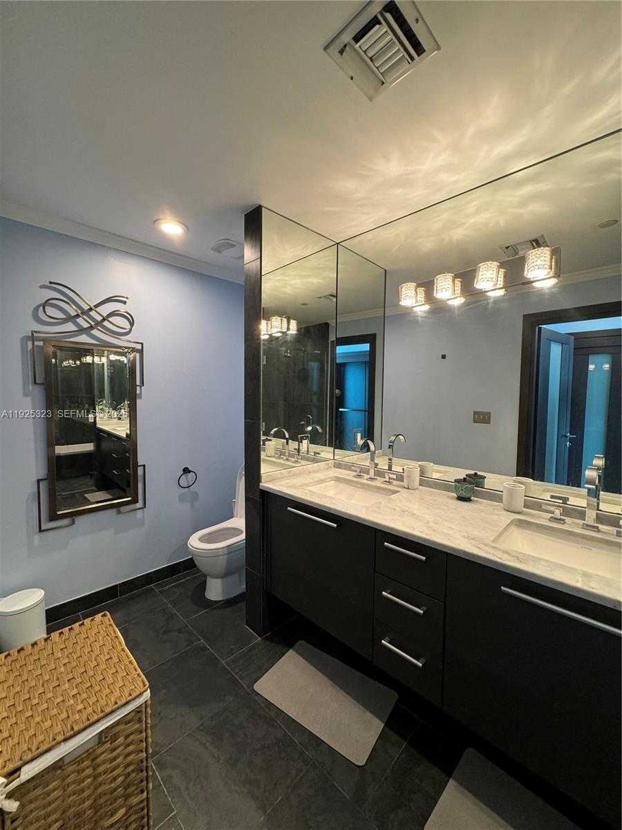 Small Image of 900 BISCAYNE BLVD #2604, Miami Number 61