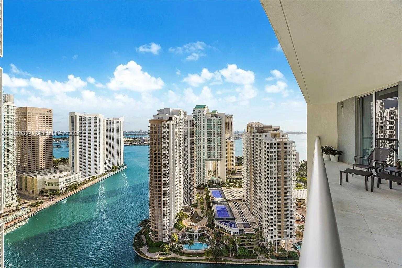 Small Image of 495 BRICKELL AVE #3304, Miami Number 11