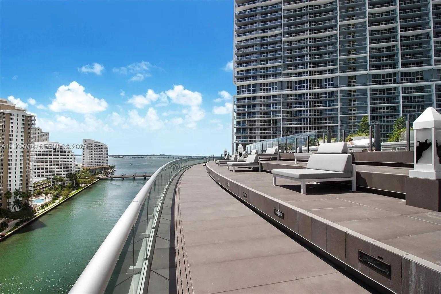 Small Image of 495 BRICKELL AVE #3304, Miami Number 12