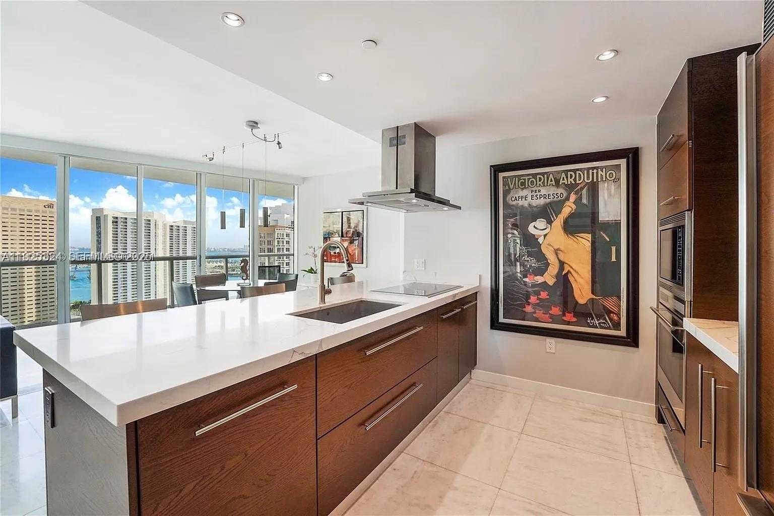 Small Image of 495 BRICKELL AVE #3304, Miami Number 5