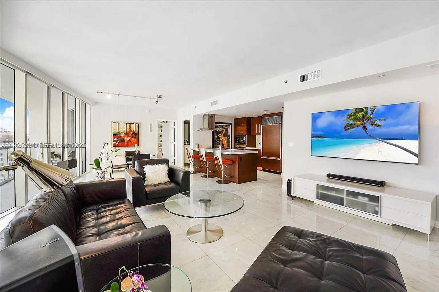 Small Image of 495 BRICKELL AVE #3304, Miami Number 7