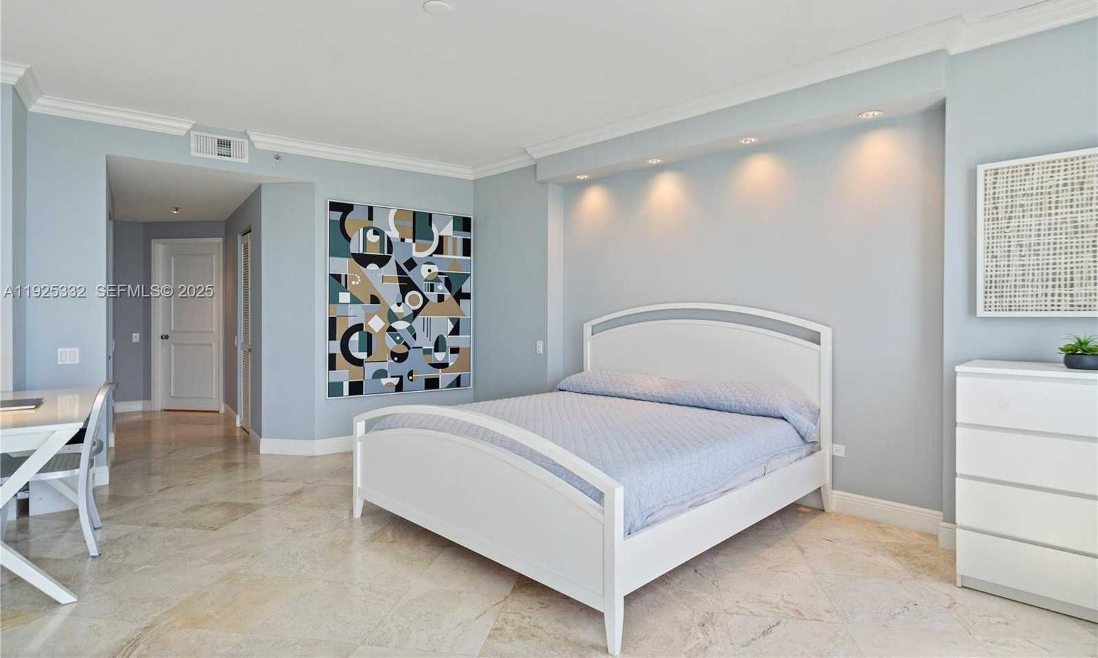 Small Image of 808 BRICKELL KEY DR #3304, Miami Number 14
