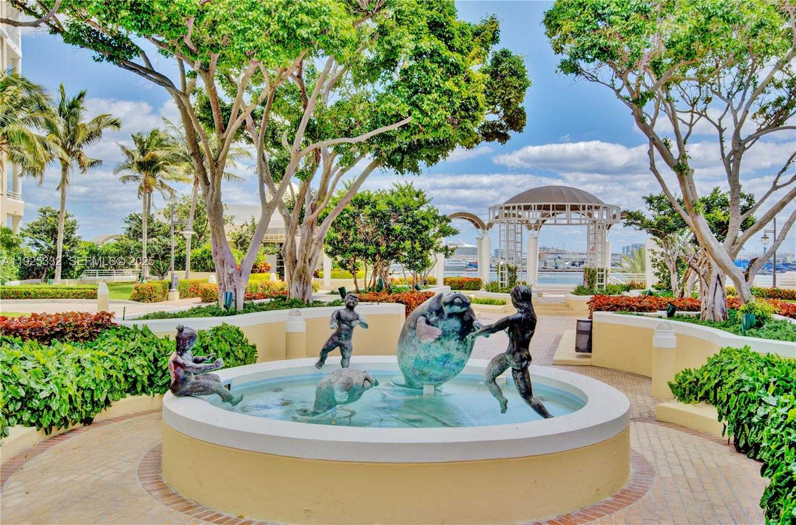 Small Image of 808 BRICKELL KEY DR #3304, Miami Number 32