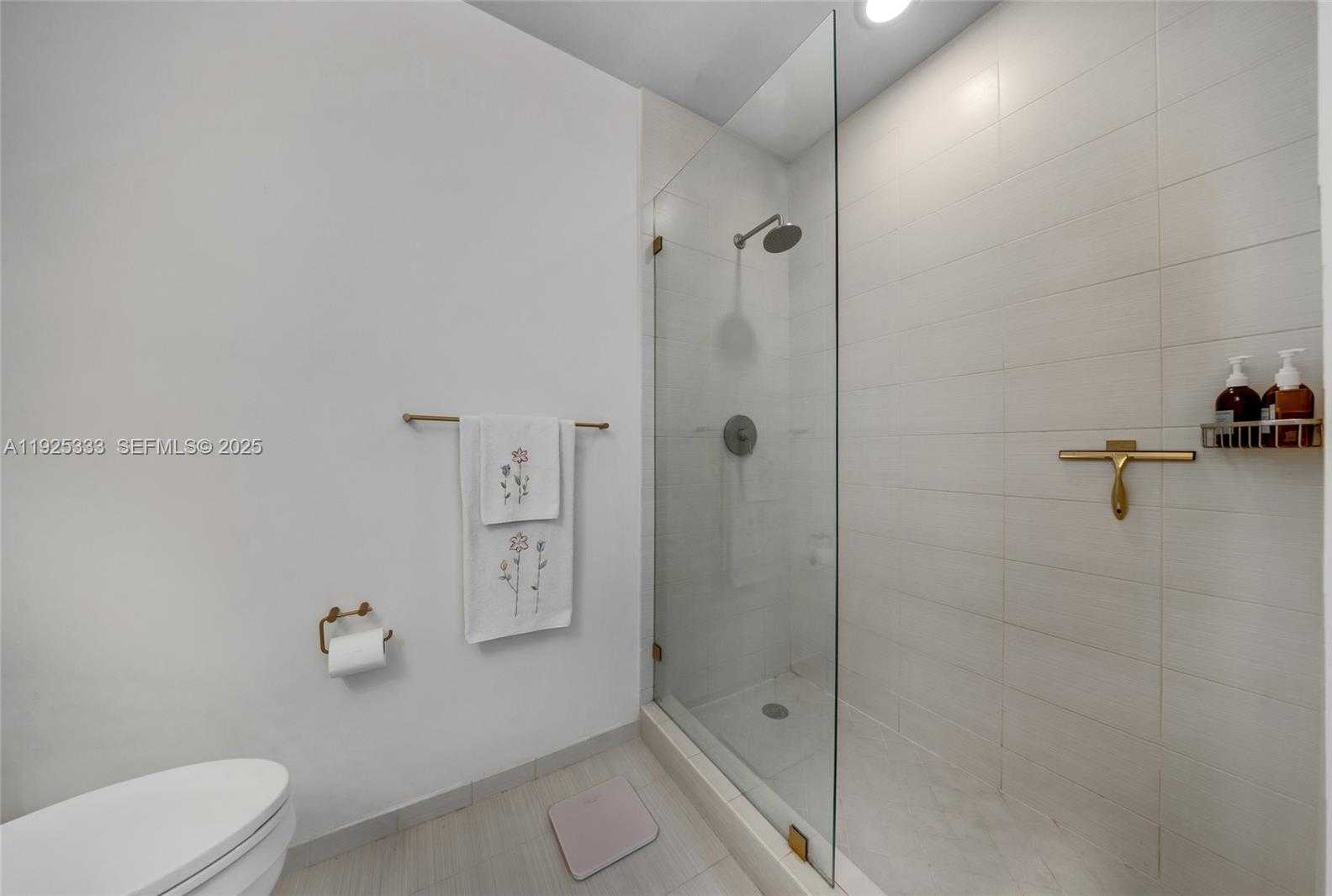 Small Image of 7930 EAST DR #DR, North Bay Village Number 12