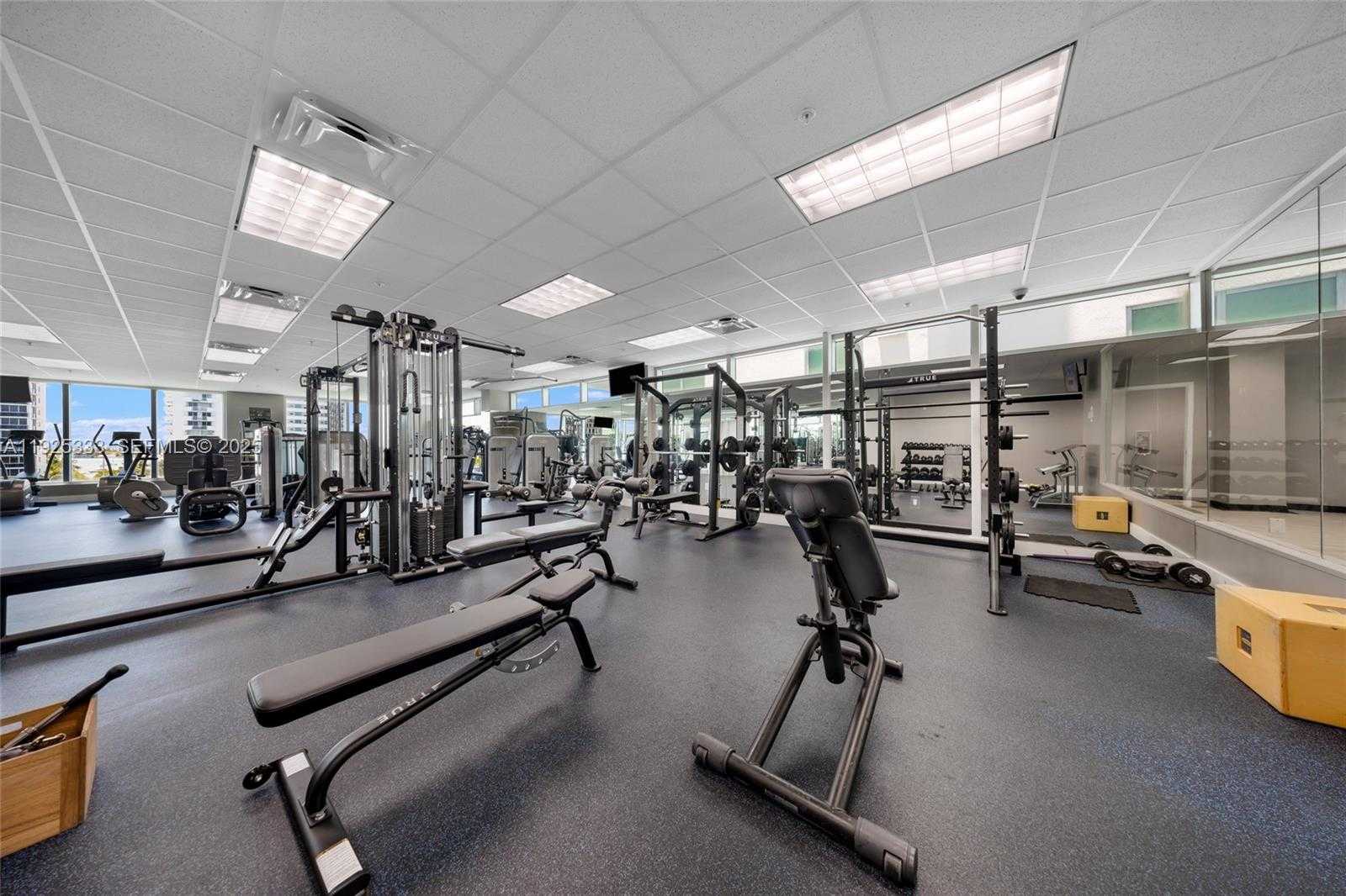 Small Image of 7930 EAST DR #DR, North Bay Village Number 31