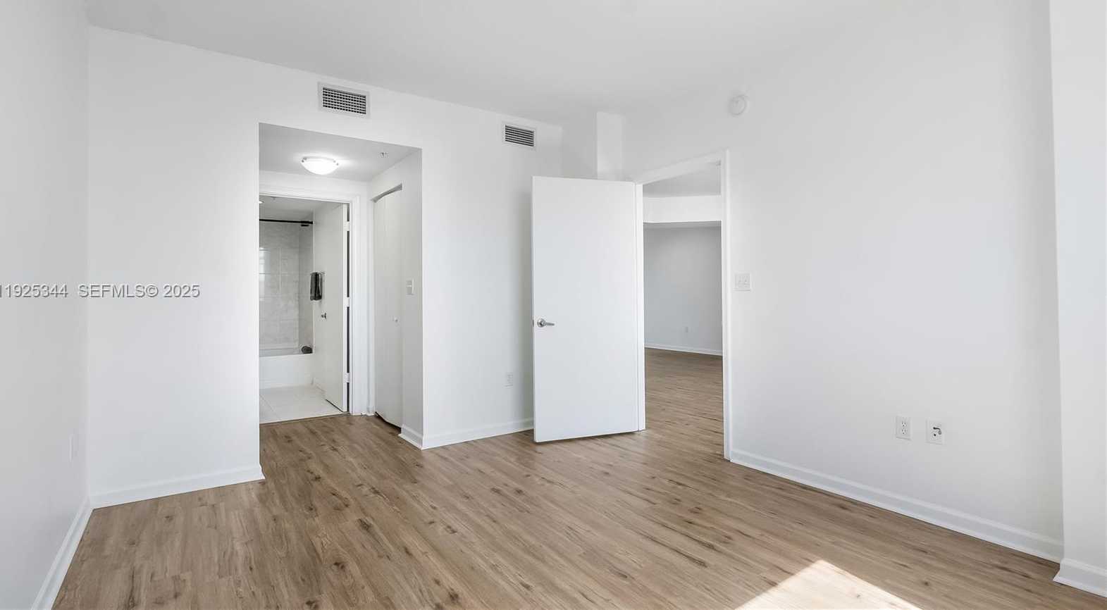 Small Image of 18800 NORTH EAST 29TH AVE #1012, Aventura Number 14