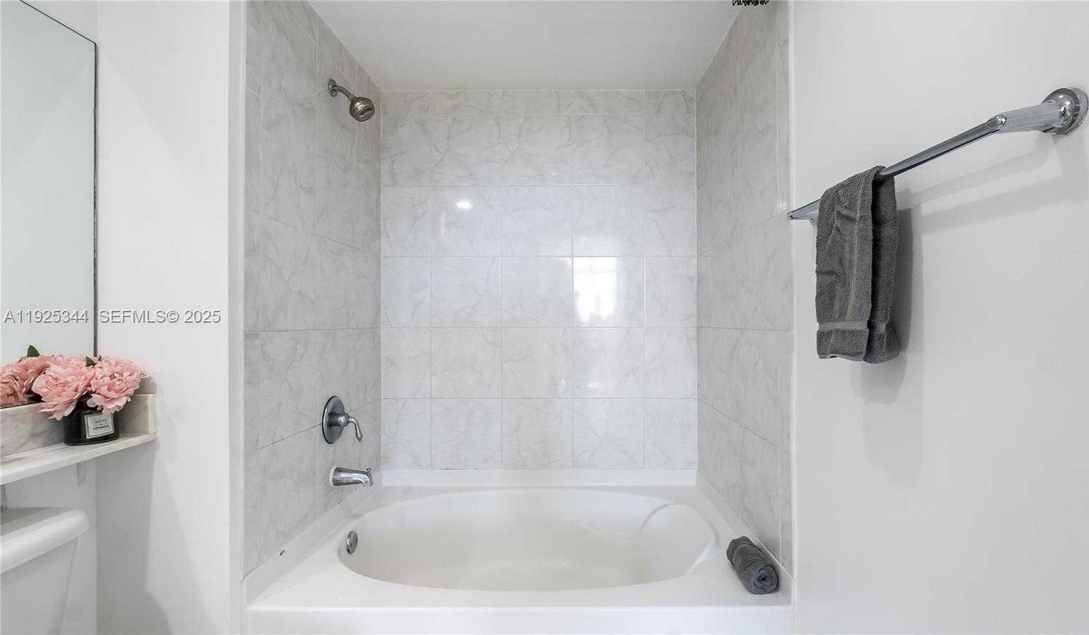 Small Image of 18800 NORTH EAST 29TH AVE #1012, Aventura Number 17