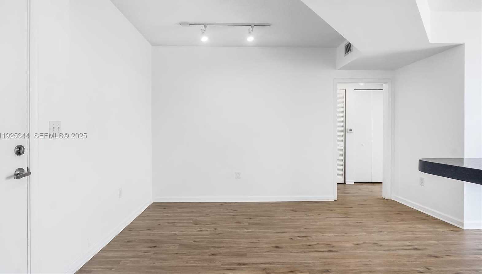 Small Image of 18800 NORTH EAST 29TH AVE #1012, Aventura Number 9