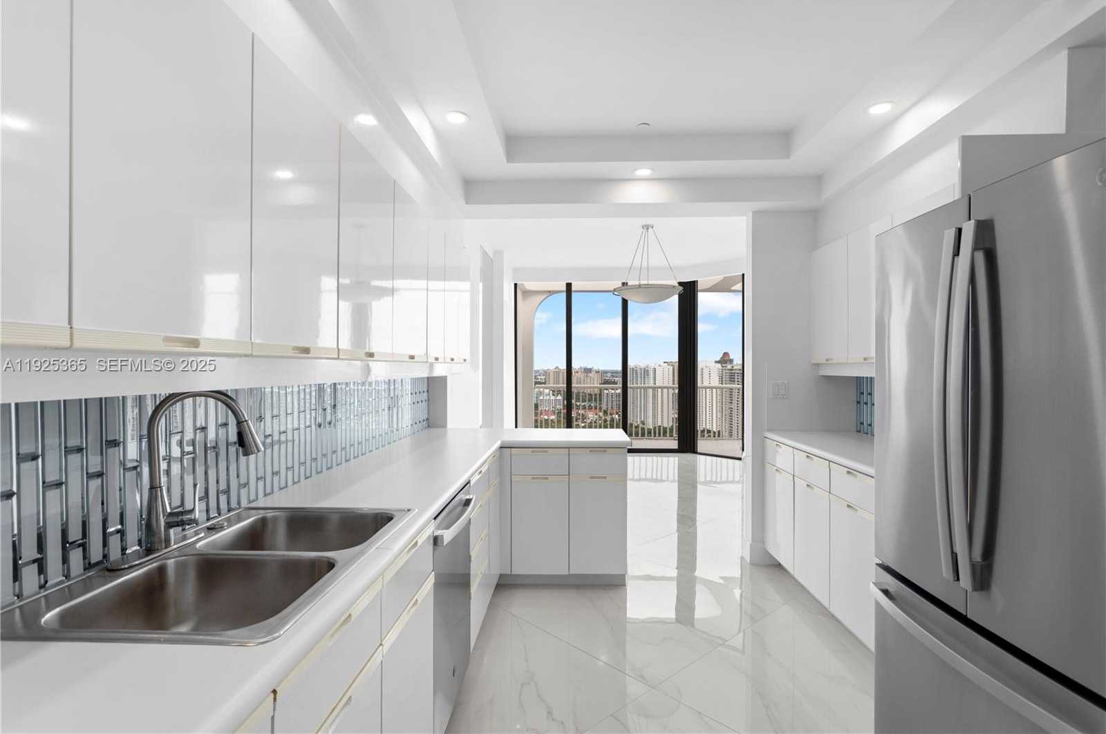 Small Image of 2000 ISLAND BLVD #PH-5, Aventura Number 10