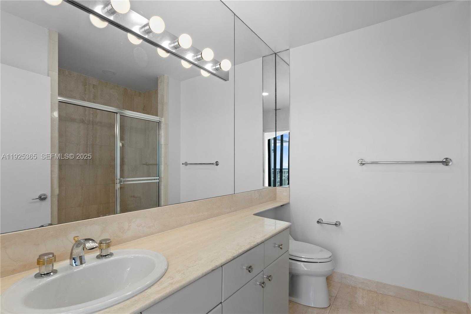 Small Image of 2000 ISLAND BLVD #PH-5, Aventura Number 12