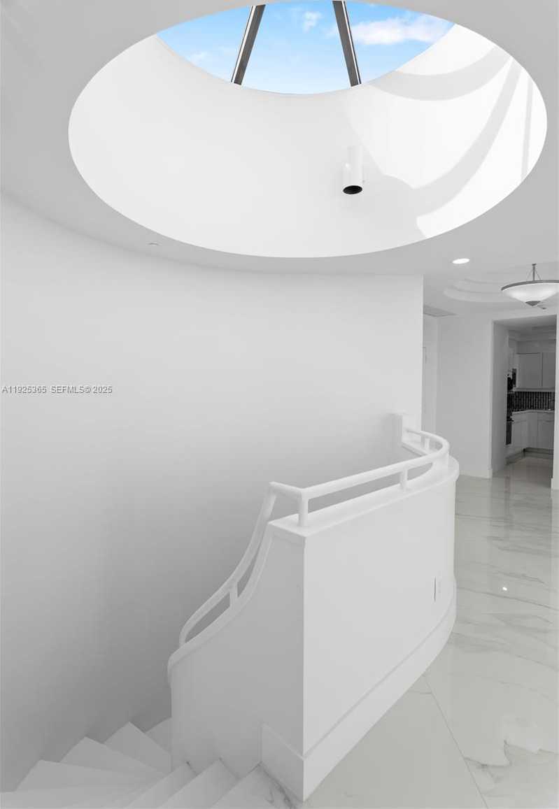 Small Image of 2000 ISLAND BLVD #PH-5, Aventura Number 19