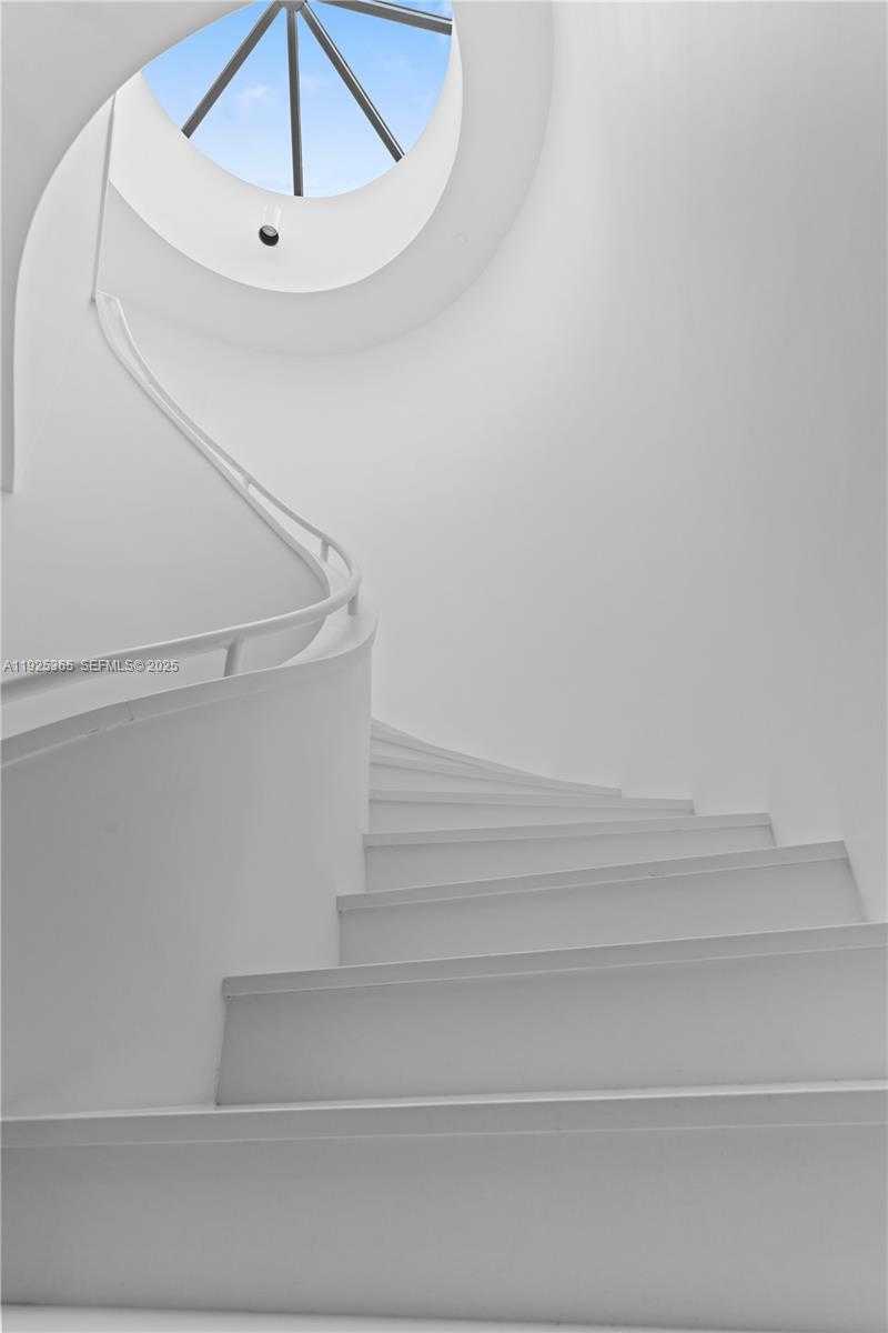 Small Image of 2000 ISLAND BLVD #PH-5, Aventura Number 21