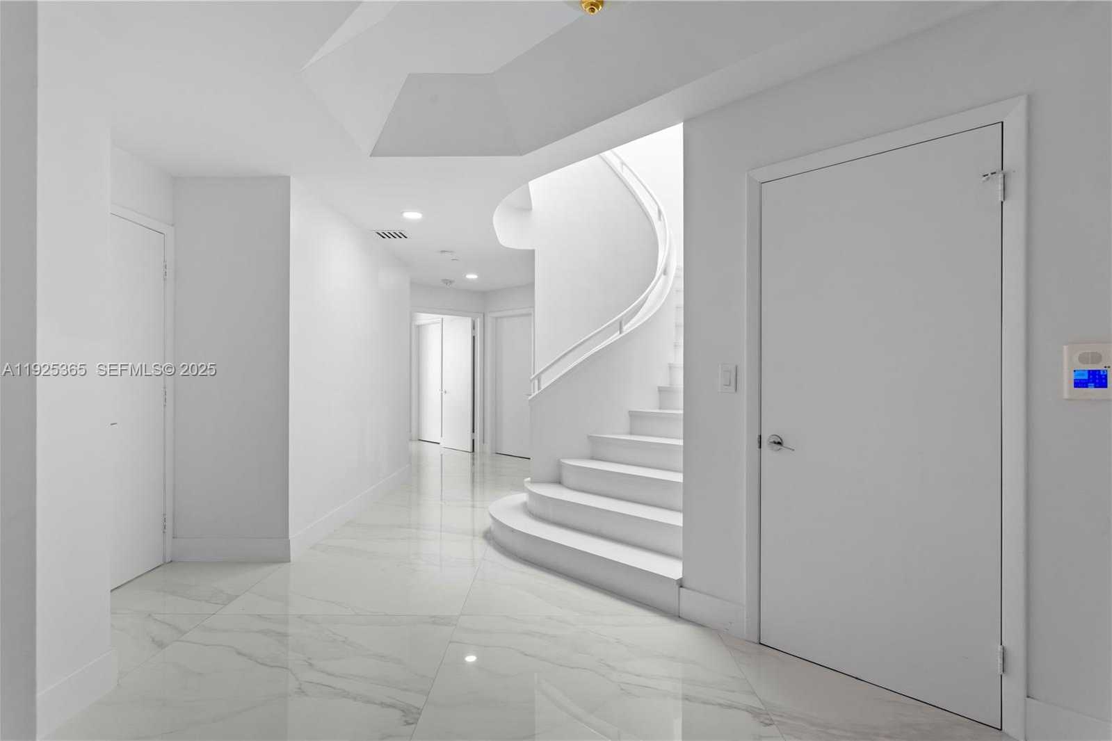 Small Image of 2000 ISLAND BLVD #PH-5, Aventura Number 22