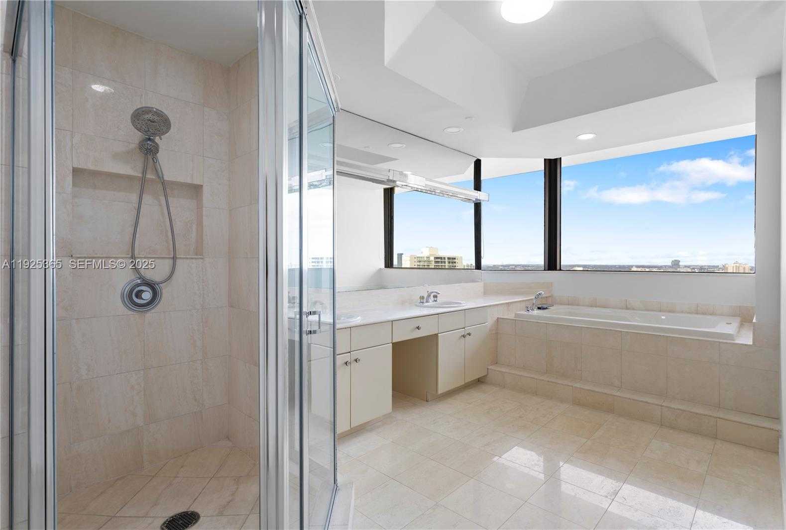 Small Image of 2000 ISLAND BLVD #PH-5, Aventura Number 29