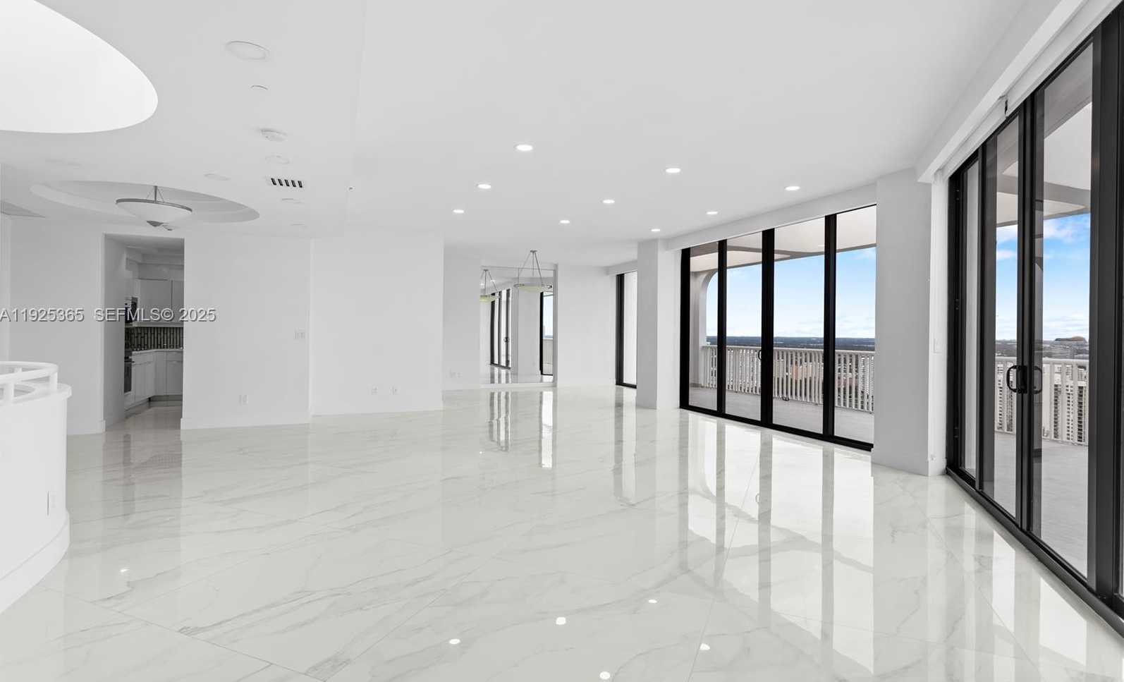 Small Image of 2000 ISLAND BLVD #PH-5, Aventura Number 3