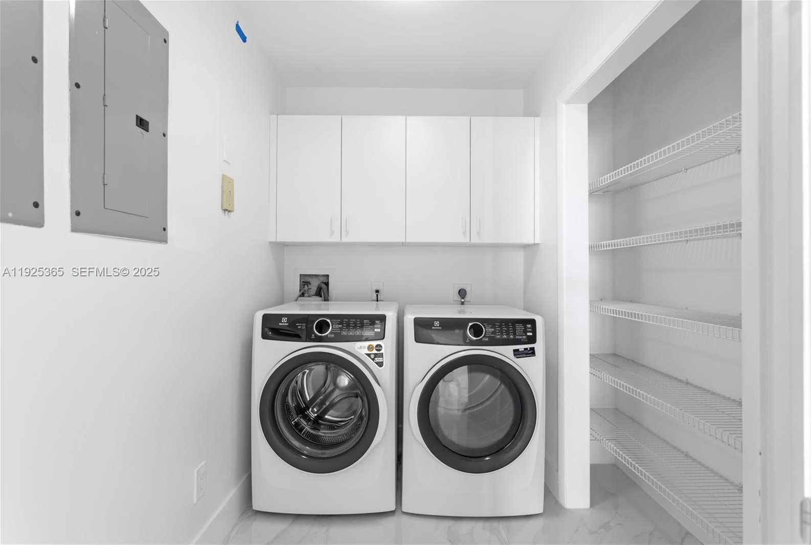 Small Image of 2000 ISLAND BLVD #PH-5, Aventura Number 31