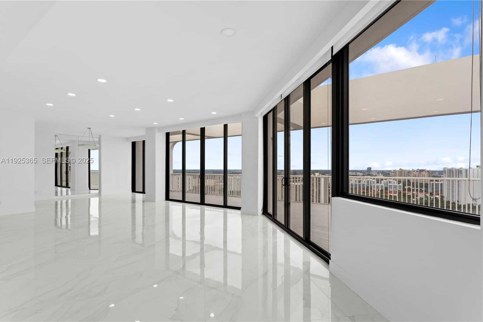 Small Image of 2000 ISLAND BLVD #PH-5, Aventura Number 4