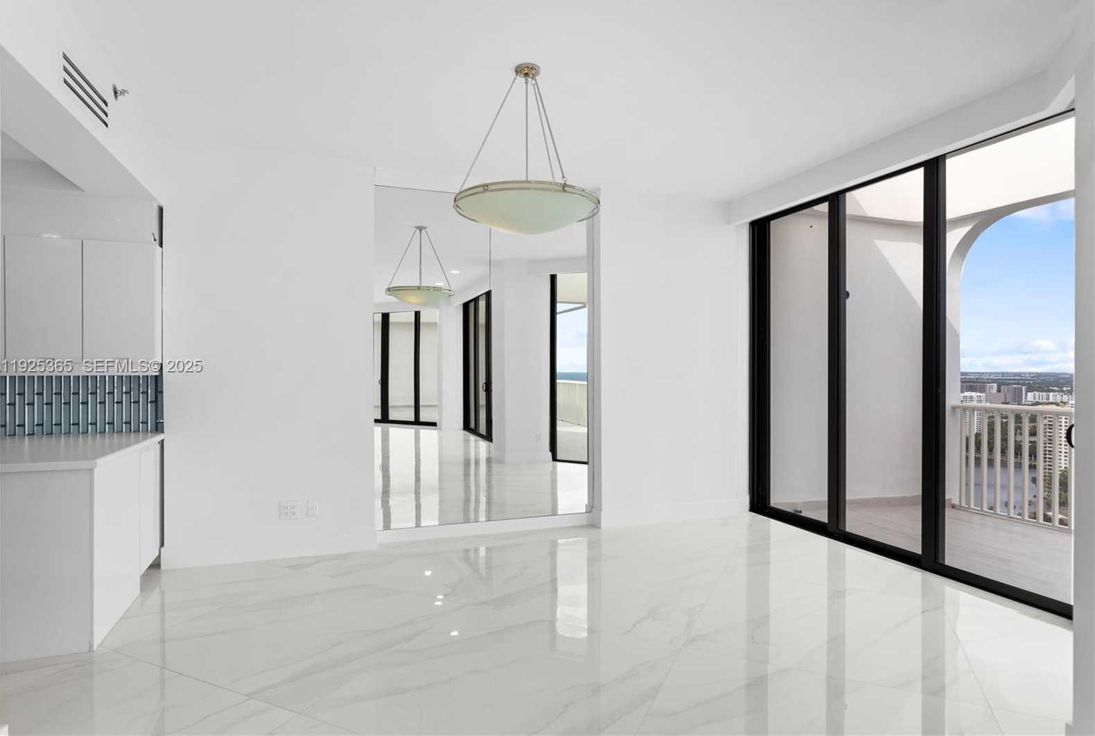 Small Image of 2000 ISLAND BLVD #PH-5, Aventura Number 7