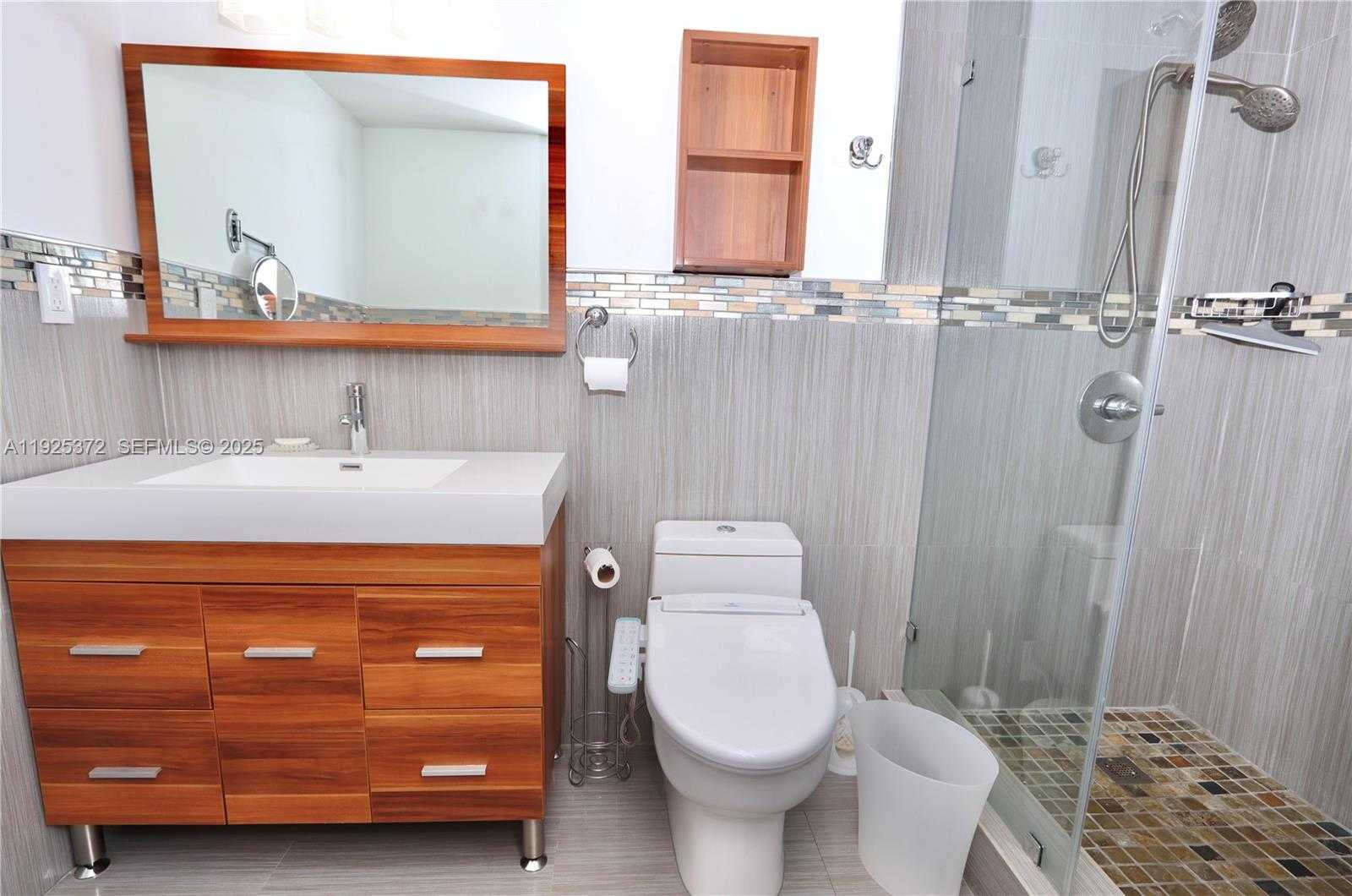 Imagen de Pequeño Objeto