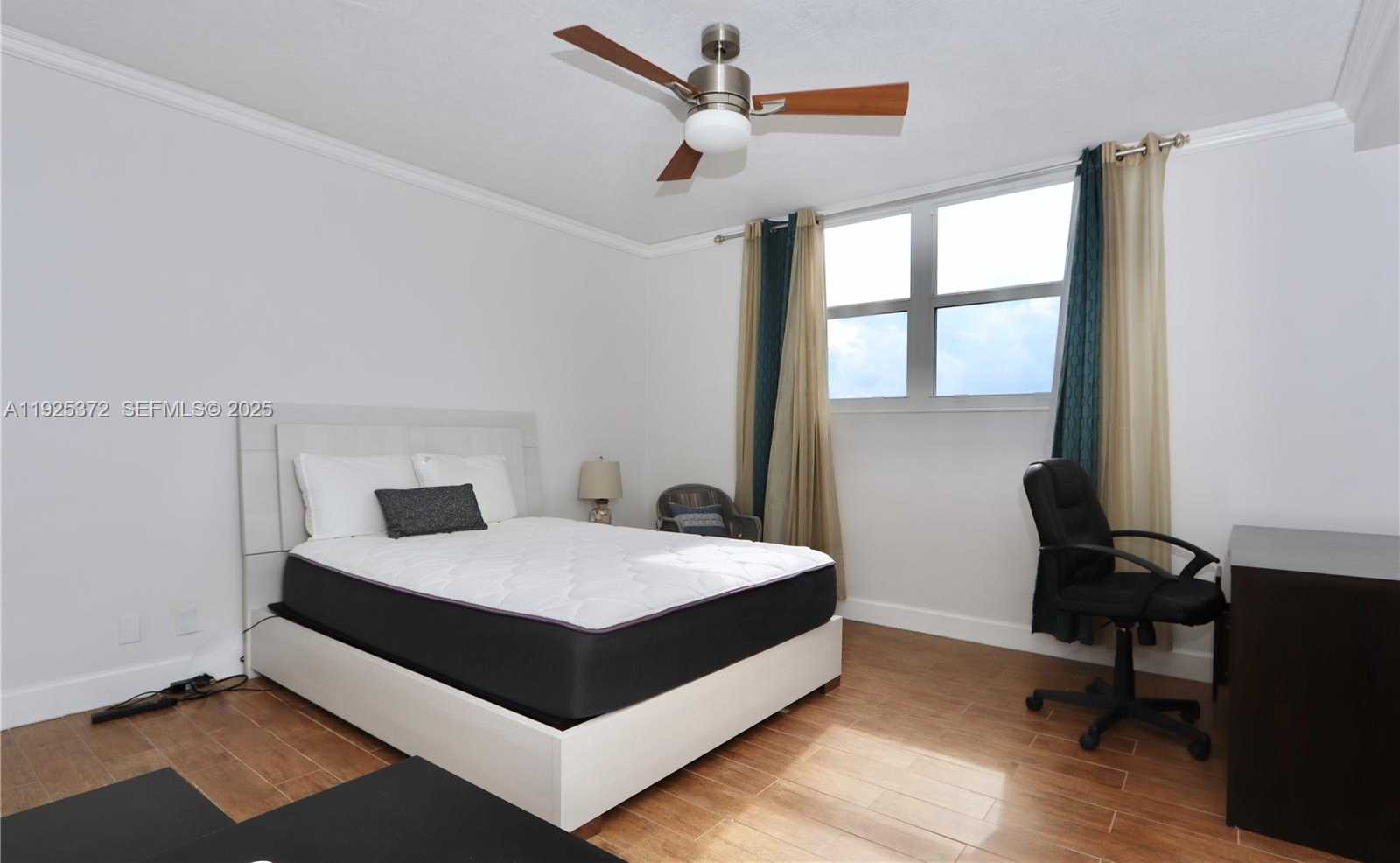 Imagen de Pequeño Objeto