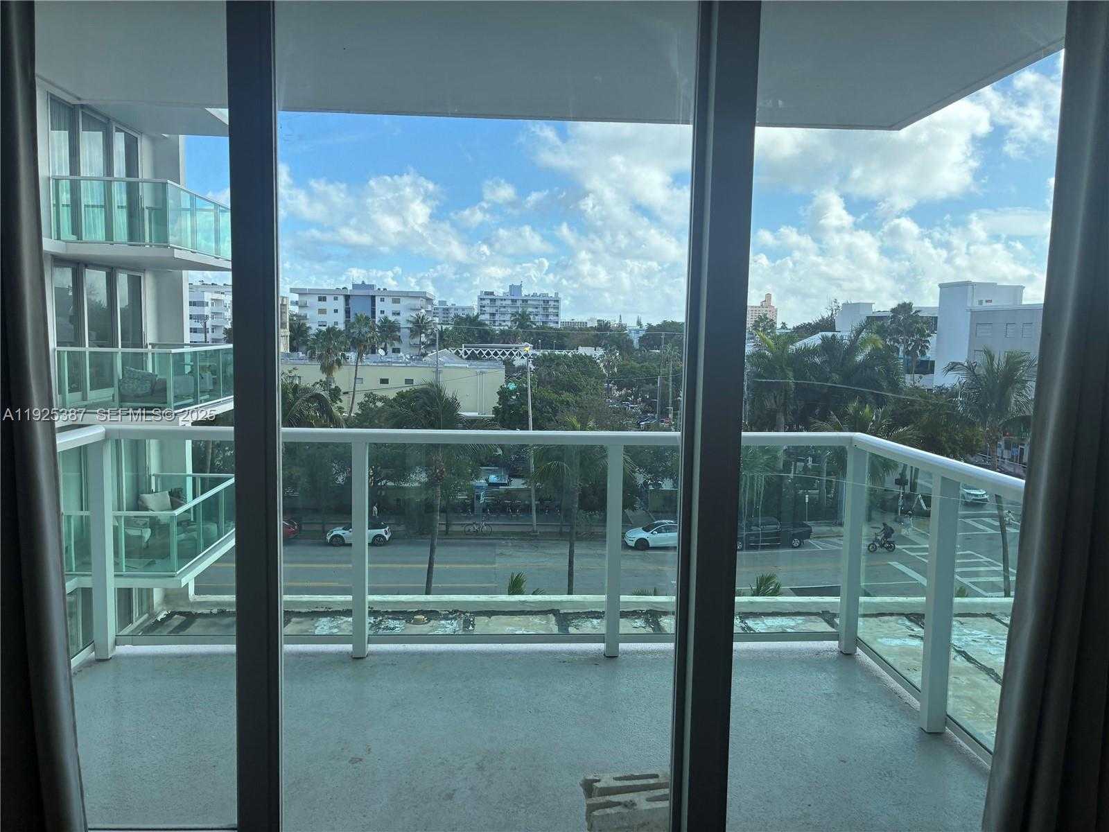 Small Image of 1000 WEST AVE #431, Miami Beach Number 14