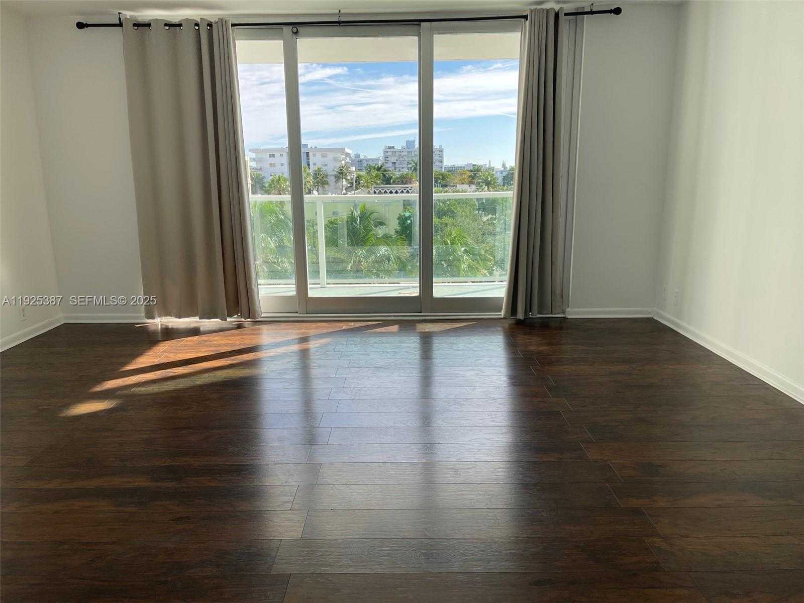 Small Image of 1000 WEST AVE #431, Miami Beach Number 39