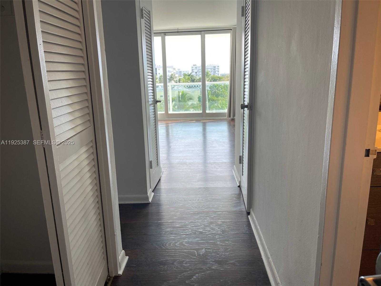 Small Image of 1000 WEST AVE #431, Miami Beach Number 62