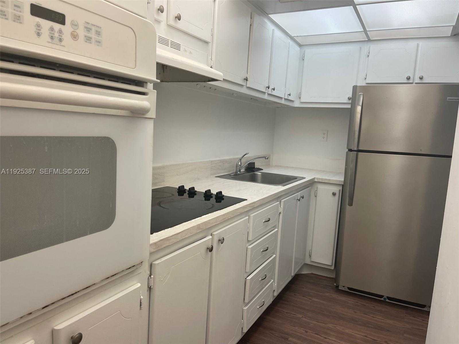 Small Image of 1000 WEST AVE #431, Miami Beach Number 8