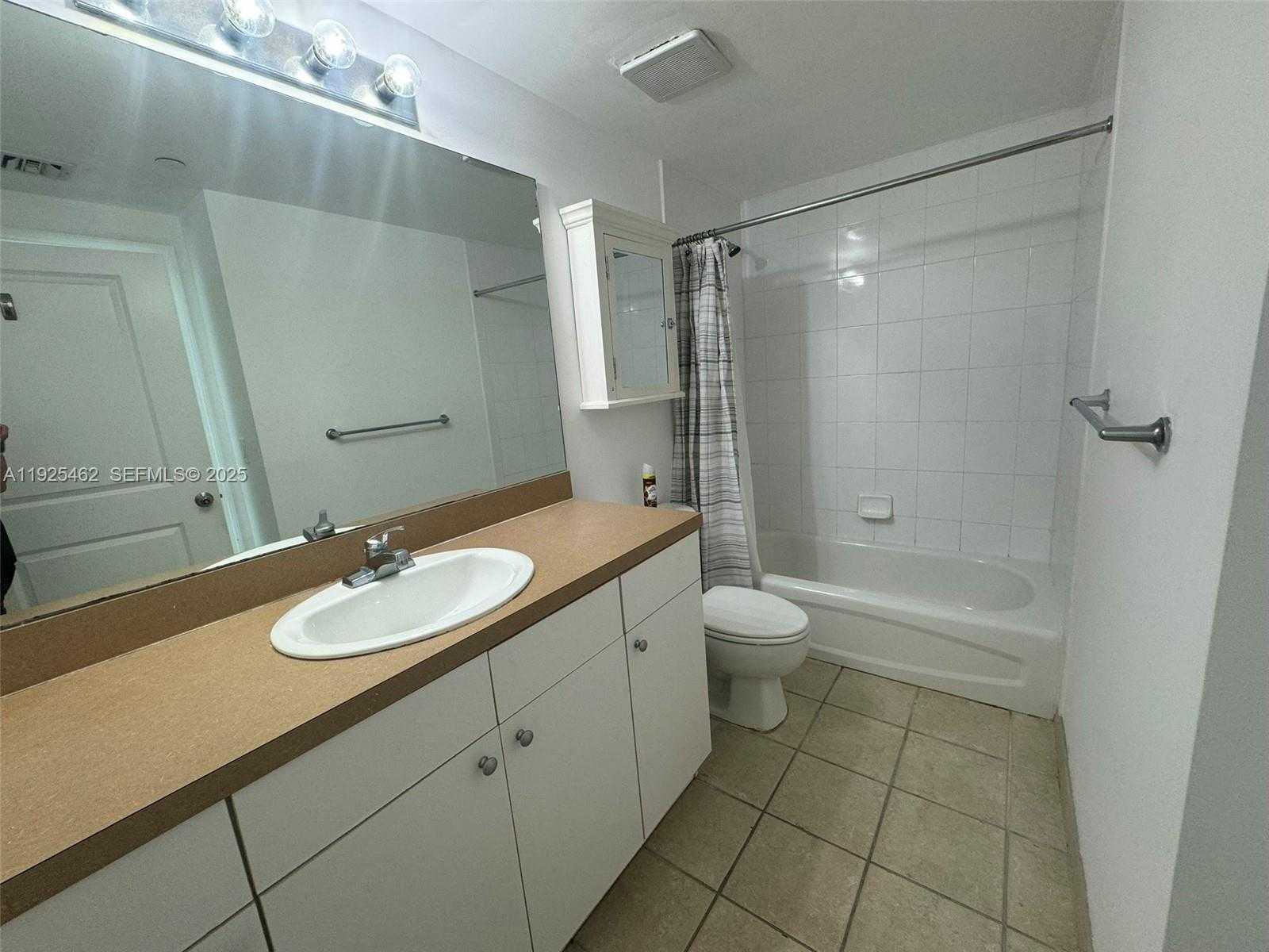 Small Image of 1250 SOUTH MIAMI AVE #2805, Miami Number 11