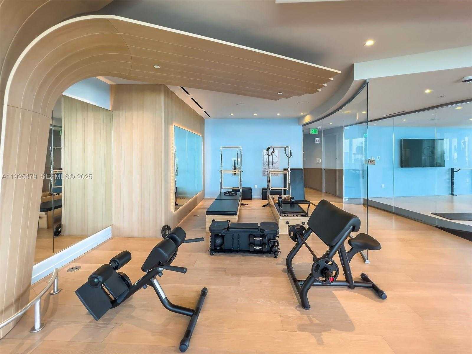 Small Image of 1000 BRICKELL PLZ #2111, Miami Number 22