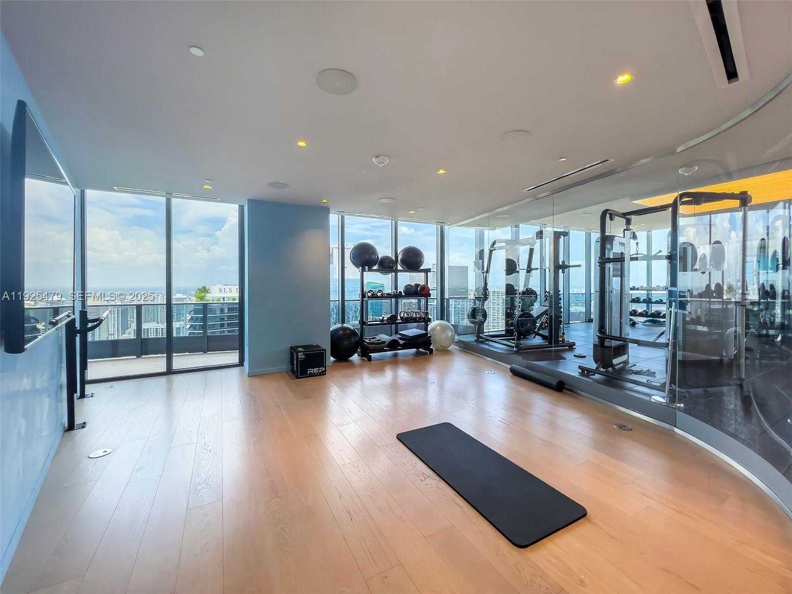 Small Image of 1000 BRICKELL PLZ #2111, Miami Number 25