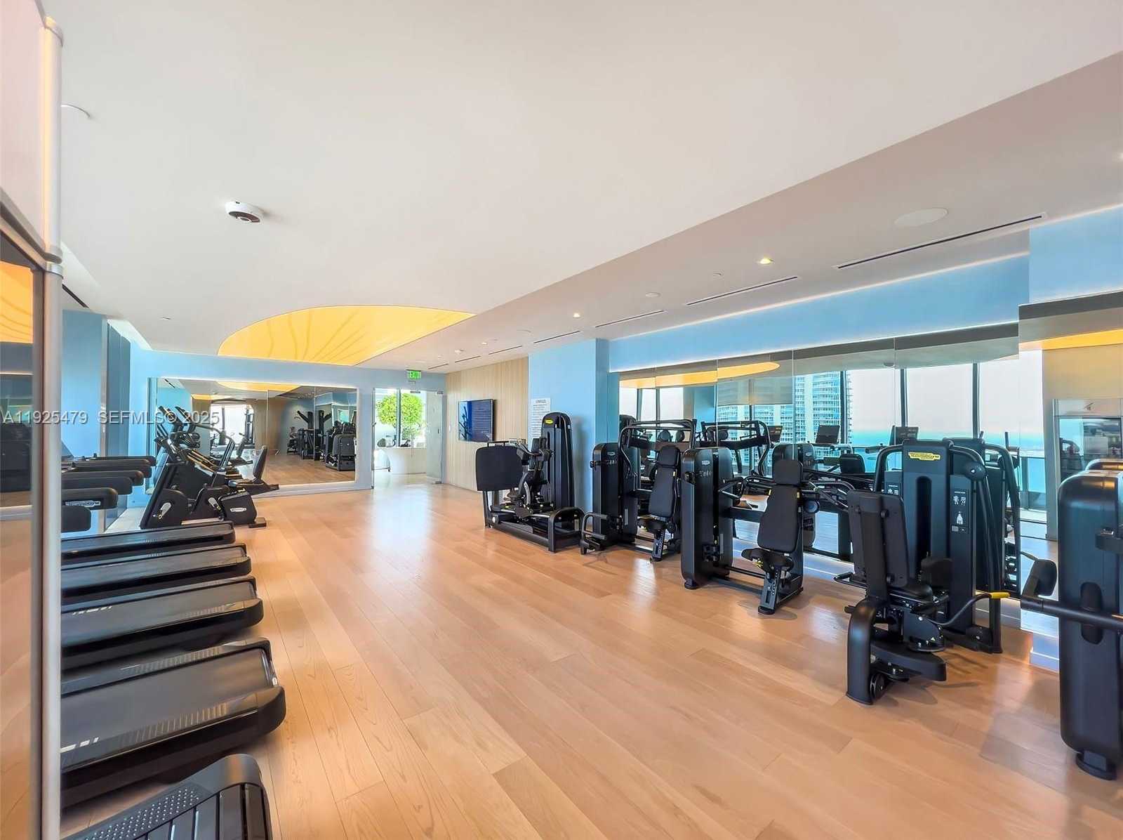 Small Image of 1000 BRICKELL PLZ #2111, Miami Number 32