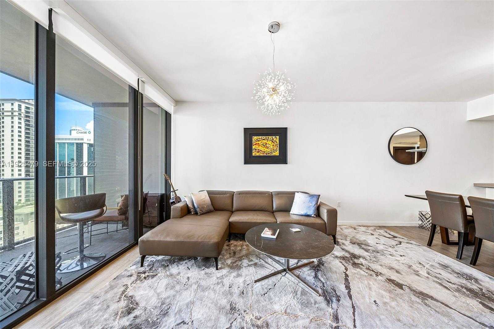 Small Image of 1000 BRICKELL PLZ #2111, Miami Number 7