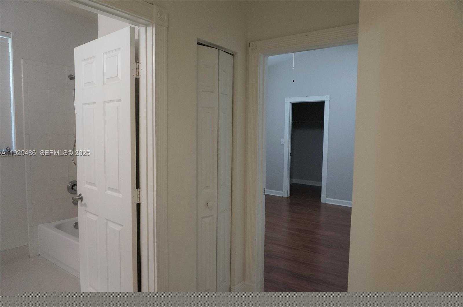 Imagen de Pequeño Objeto