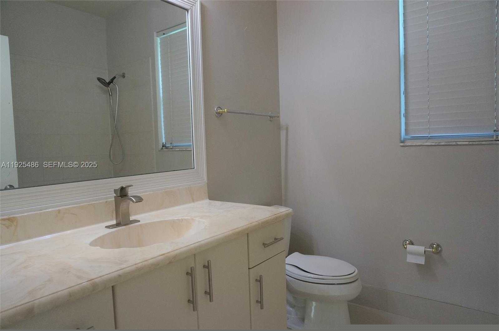 Imagen de Pequeño Objeto