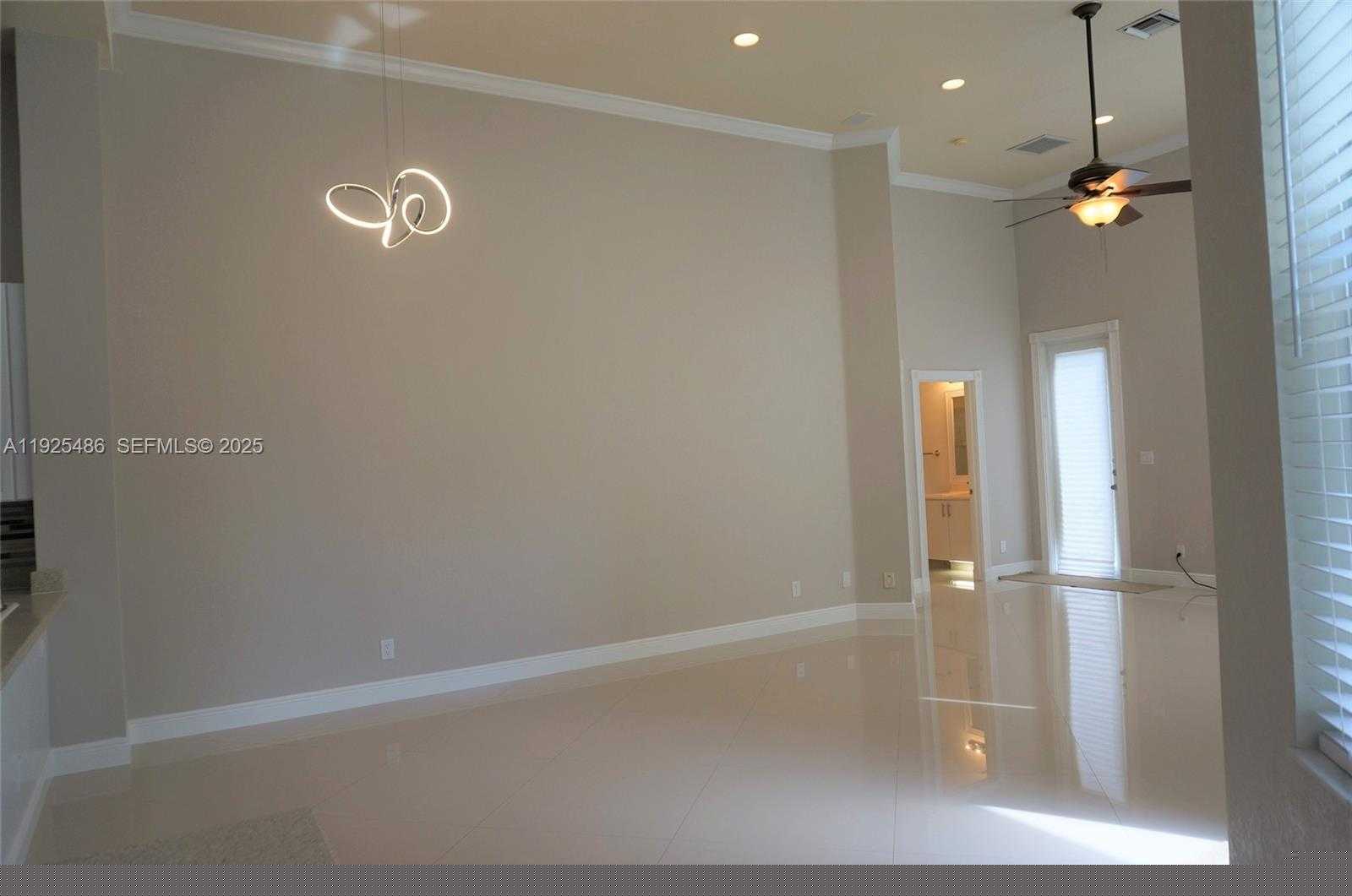 Imagen de Pequeño Objeto