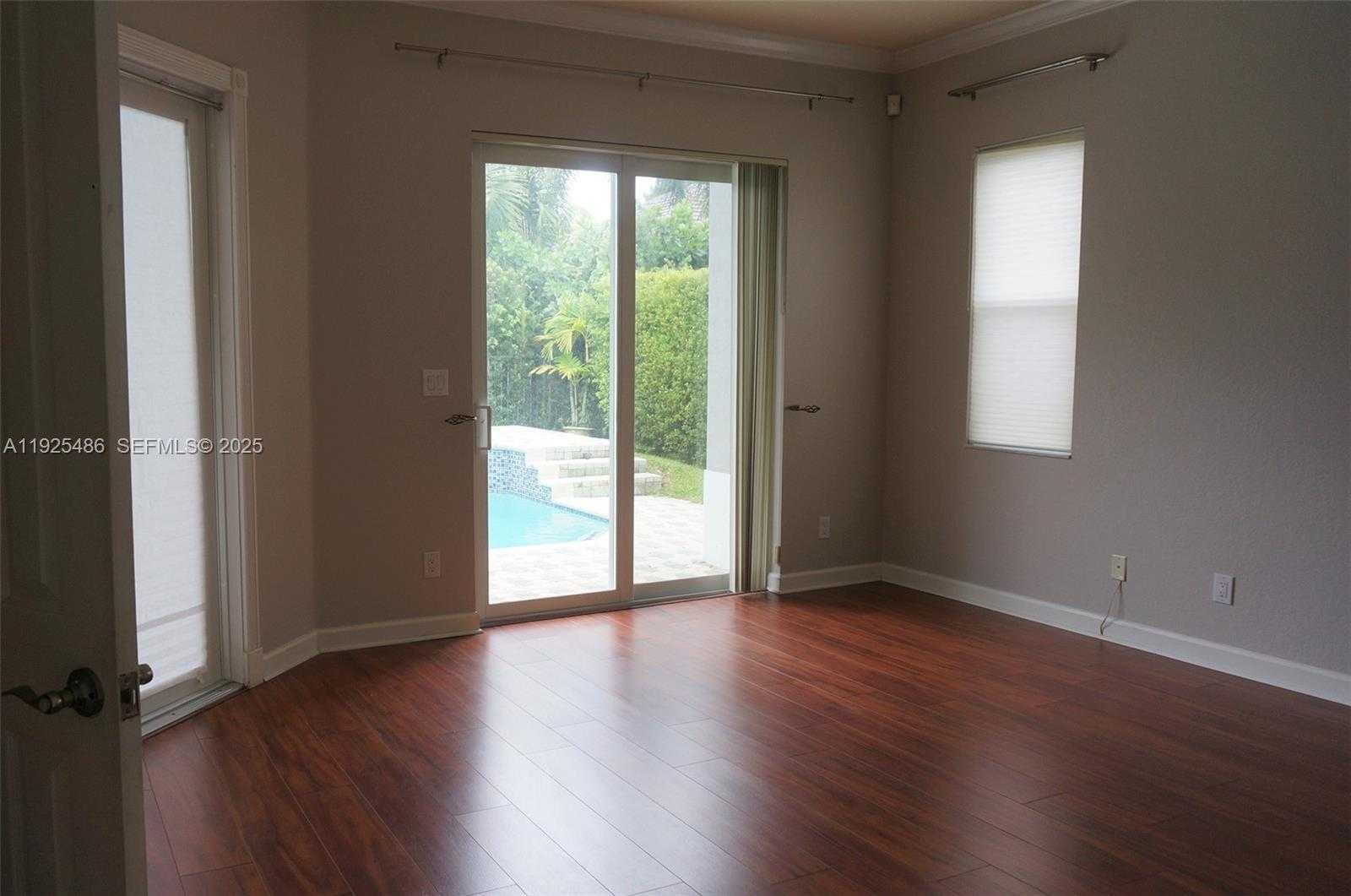 Imagen de Pequeño Objeto