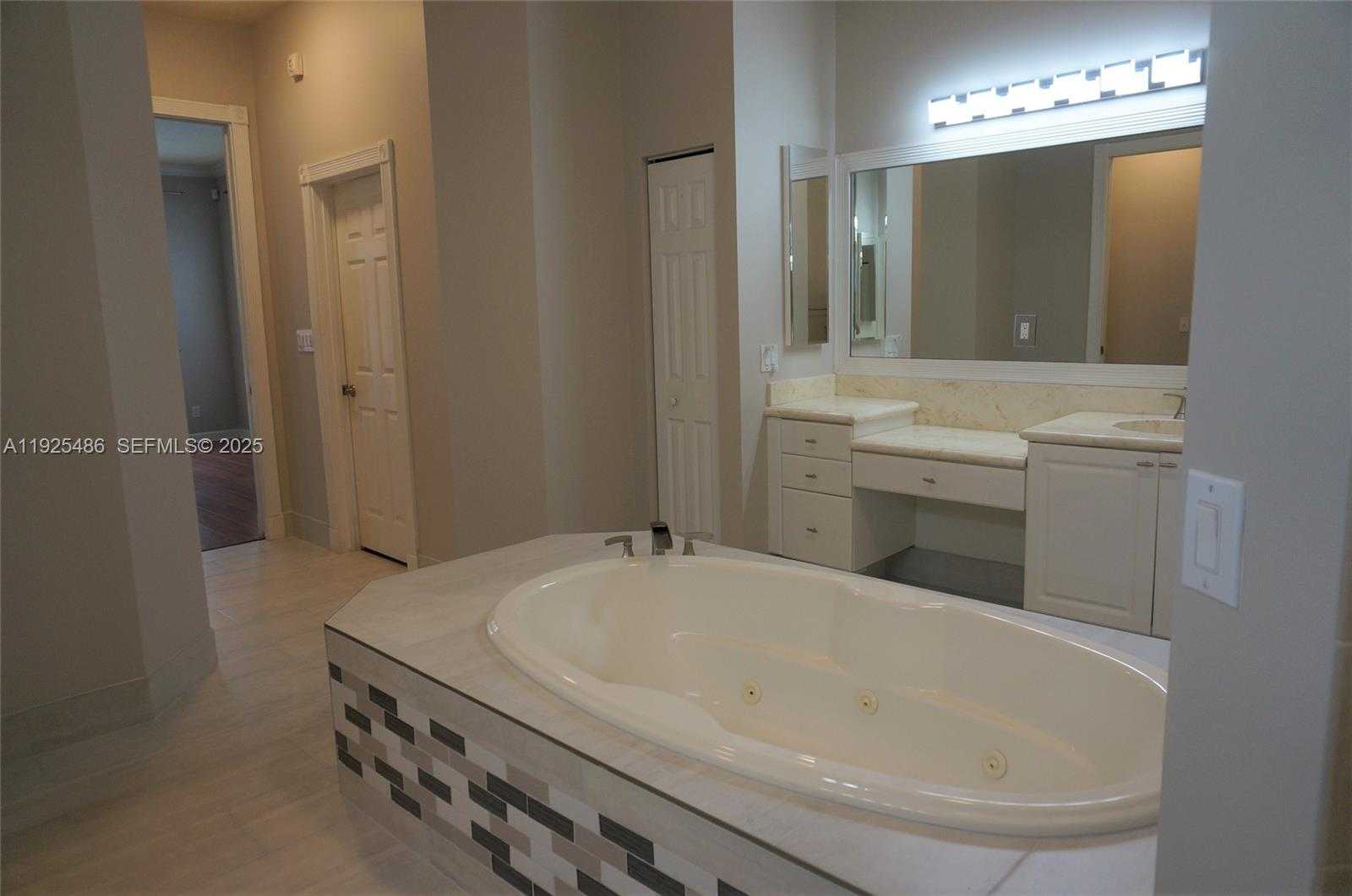 Imagen de Pequeño Objeto