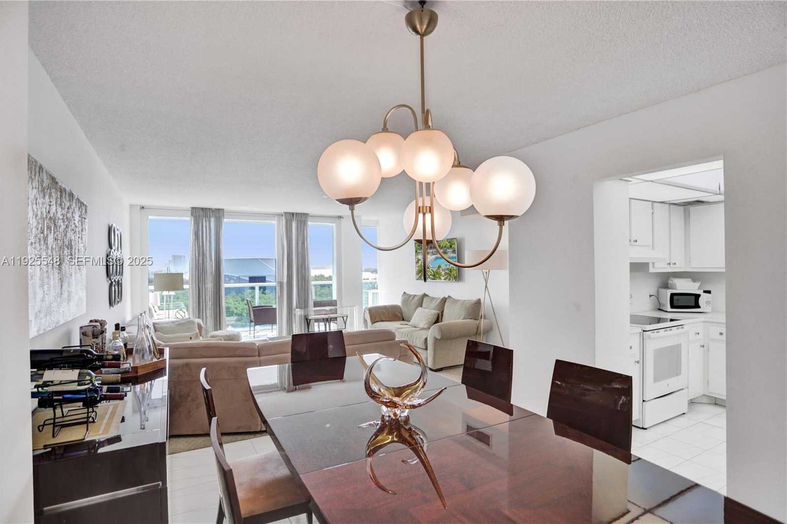 Small Image of 100 BAYVIEW DR #724, Sunny Isles Beach Number 9