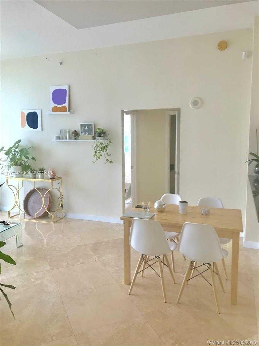 Small Image of 31 SOUTH EAST 5TH ST #4218, Miami Number 3