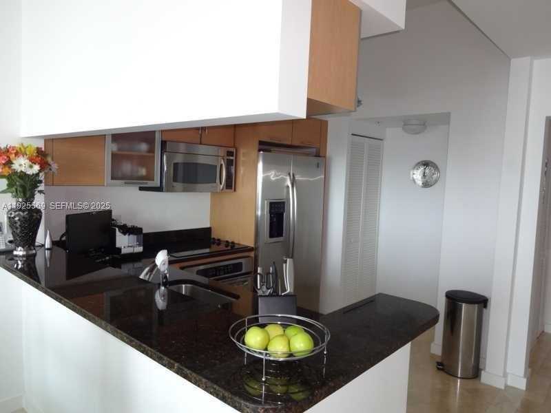 Small Image of 31 SOUTH EAST 5TH ST #4218, Miami Number 4