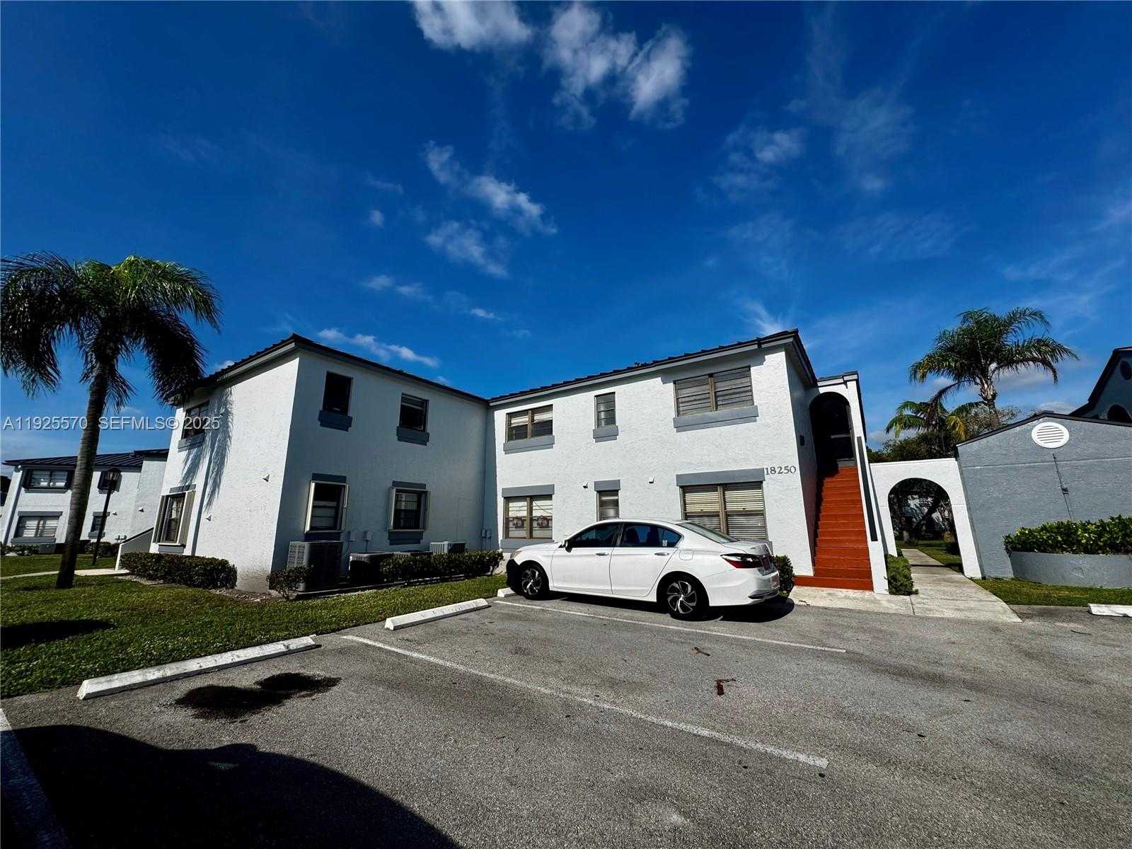 Small Image of 18250 MEDITERRANEAN BLVD #1508, Hialeah Number 10