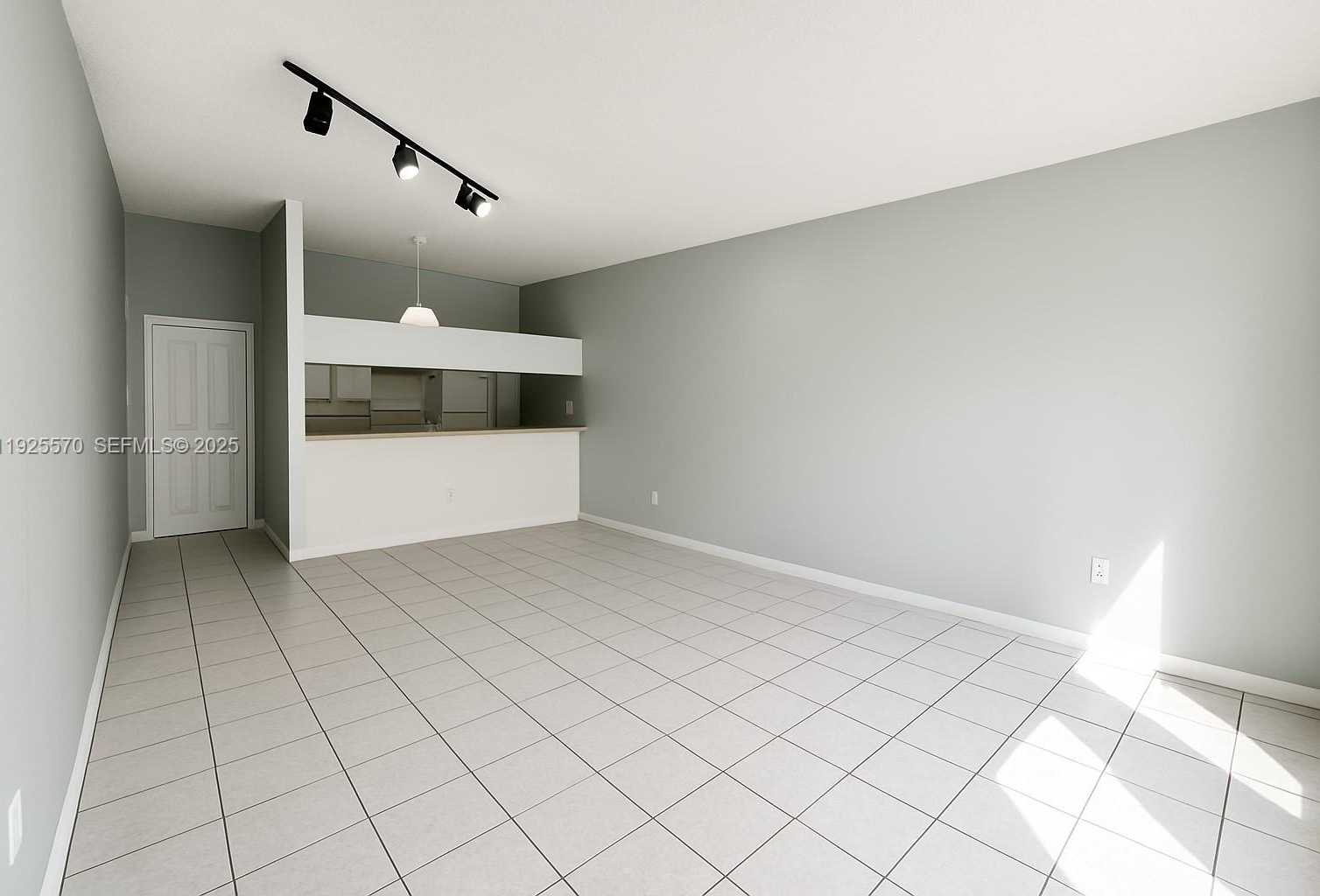 Small Image of 18250 MEDITERRANEAN BLVD #1508, Hialeah Number 13