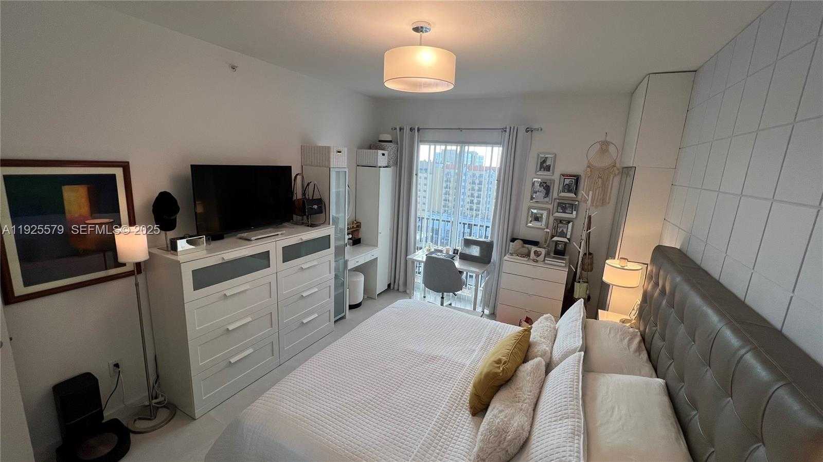 Small Image of 10 ARAGON AVE #1019, Coral Gables Number 12