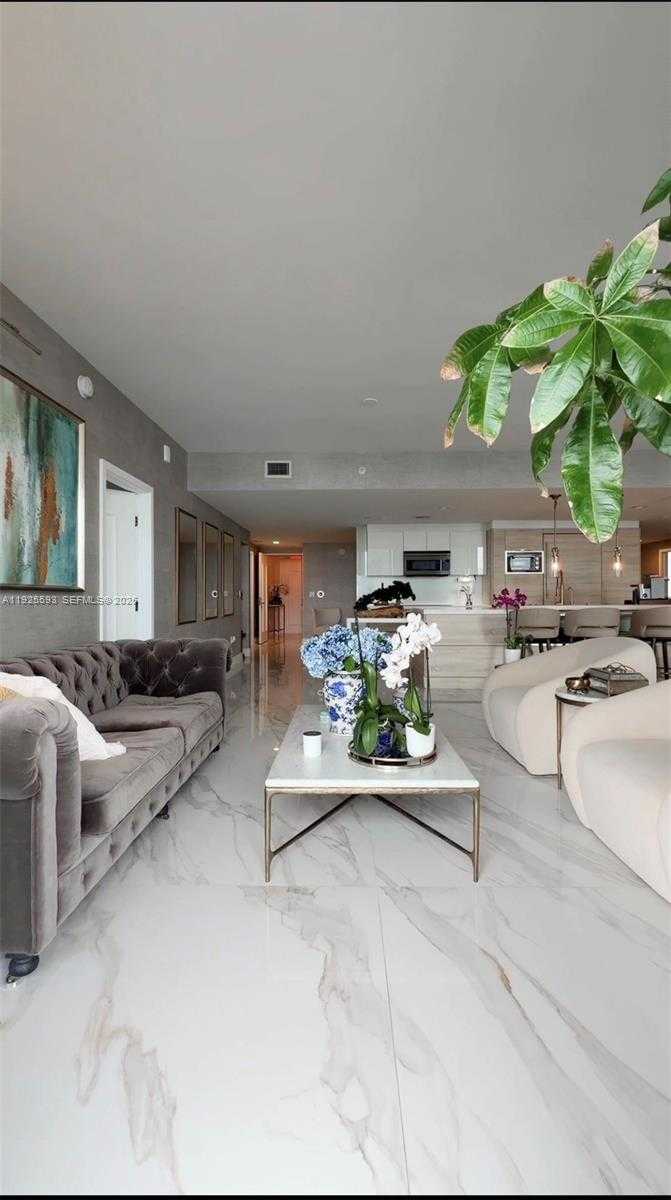 Imagen de Pequeño Objeto