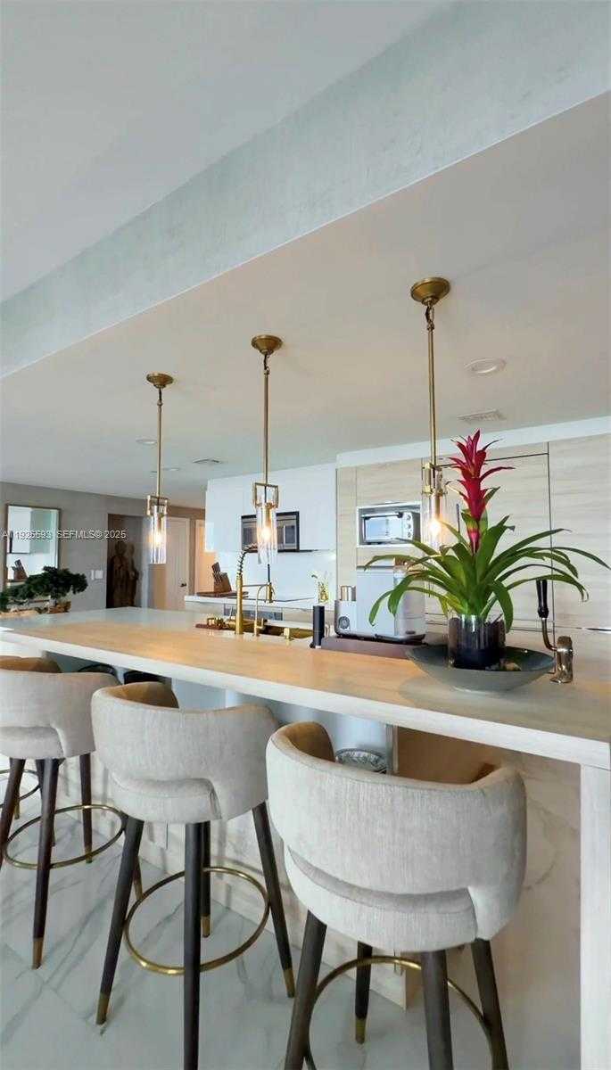 Imagen de Pequeño Objeto