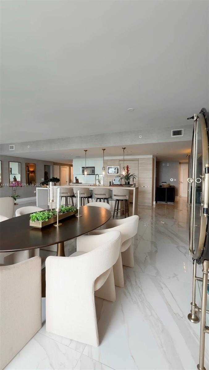 Imagen de Pequeño Objeto