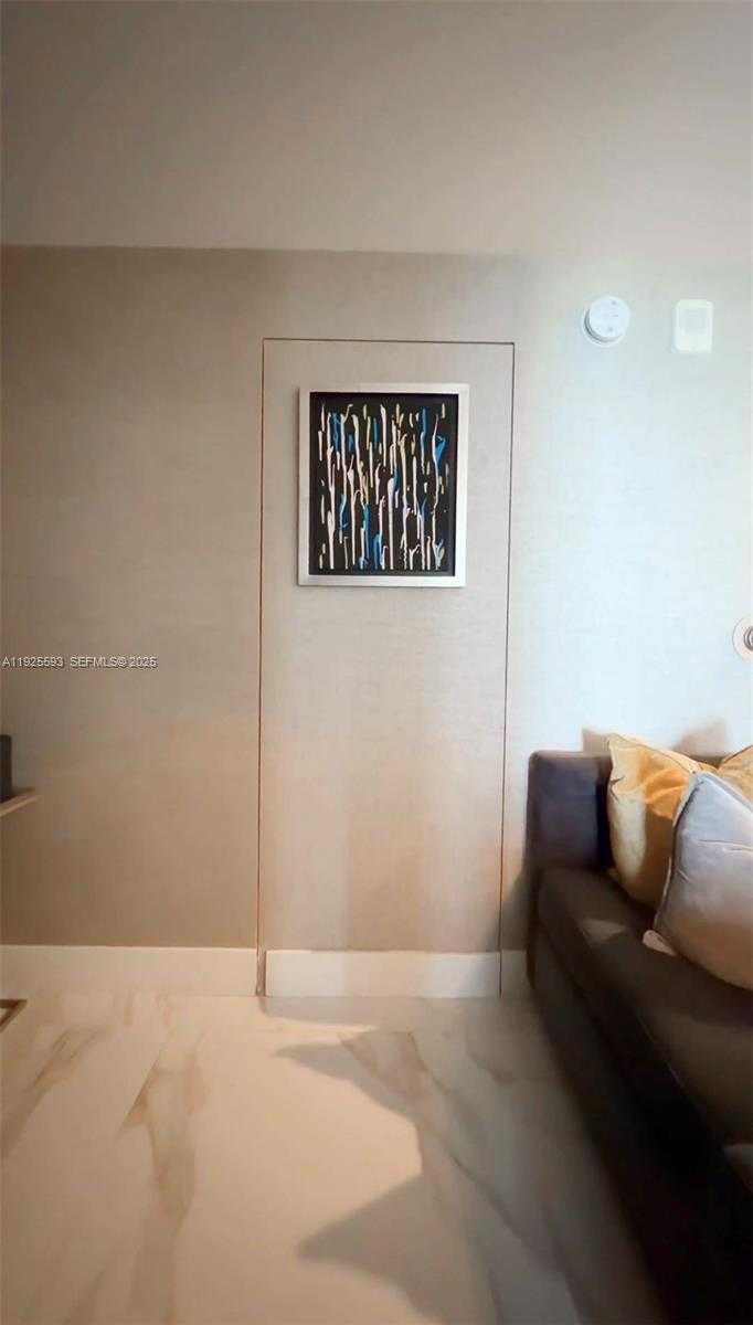 Imagen de Pequeño Objeto