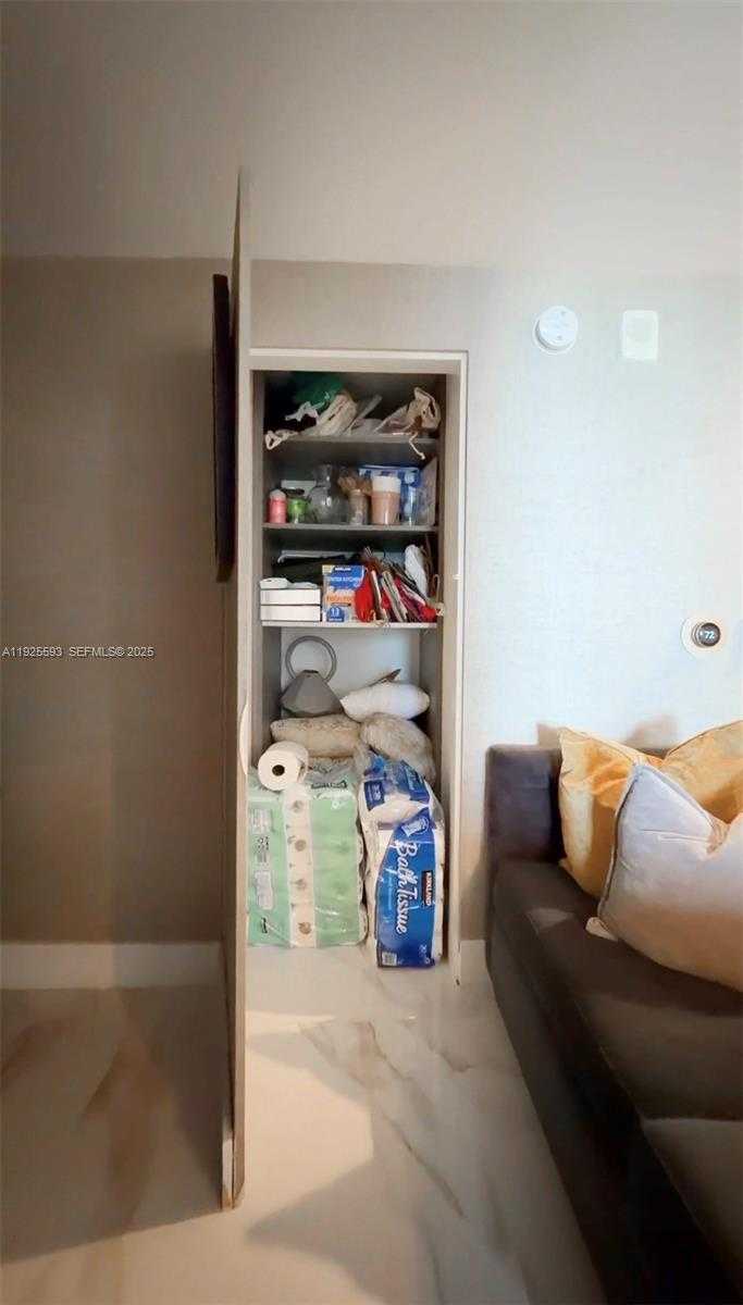 Imagen de Pequeño Objeto