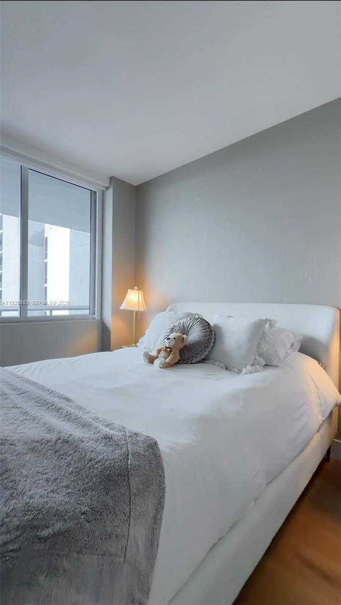 Imagen de Pequeño Objeto